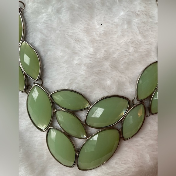 Pretty‎ in Green Bib Necklace - Picture 2 of 5